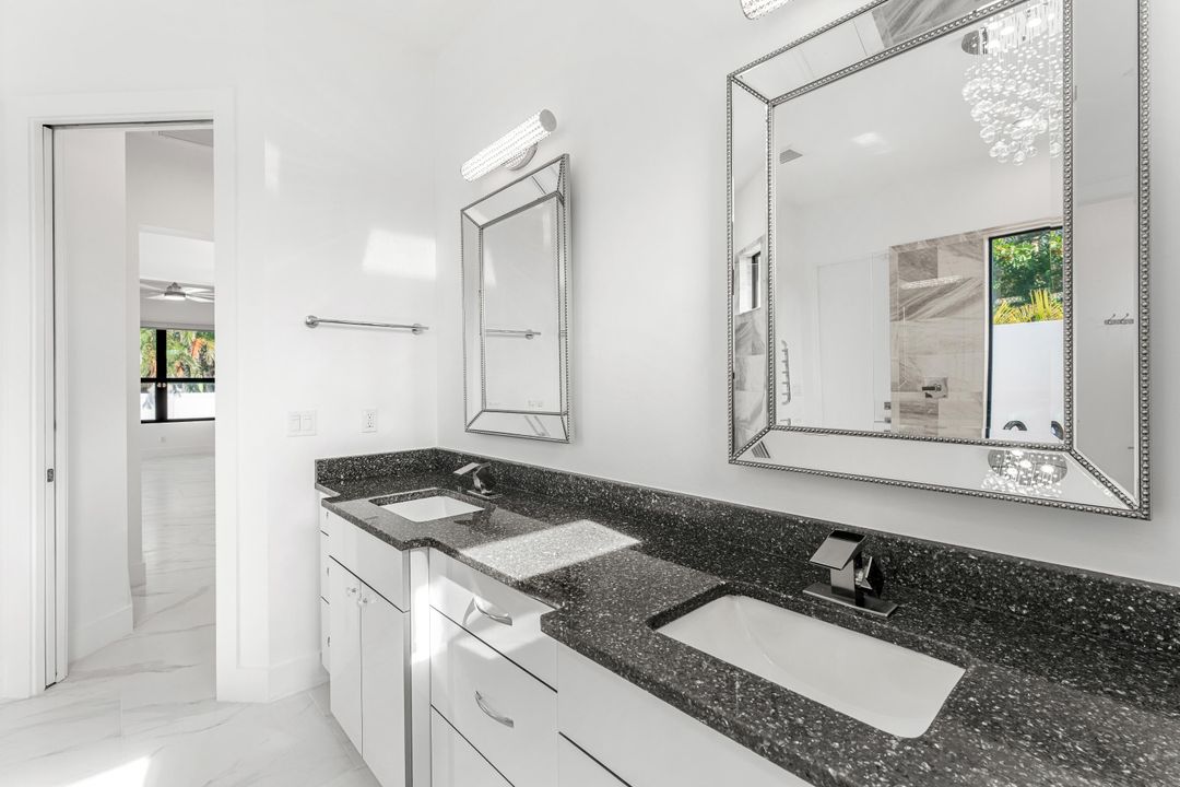 For Sale: $1,645,000 (5 beds, 4 baths, 3927 Square Feet)