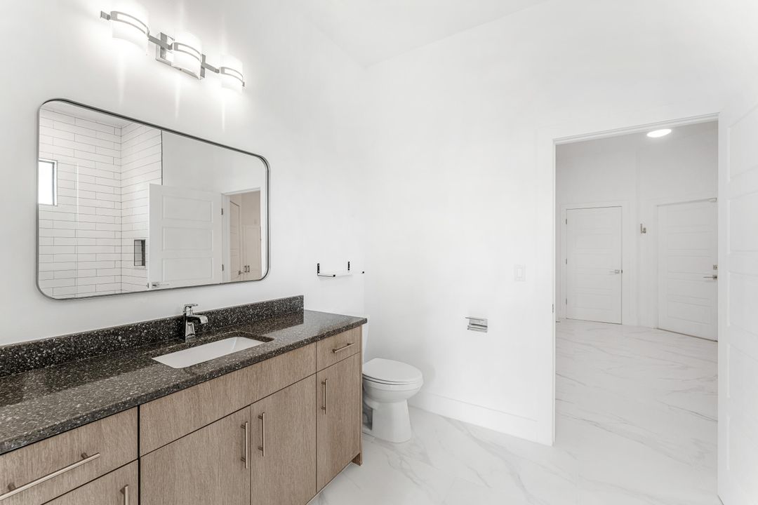 For Sale: $1,645,000 (5 beds, 4 baths, 3927 Square Feet)