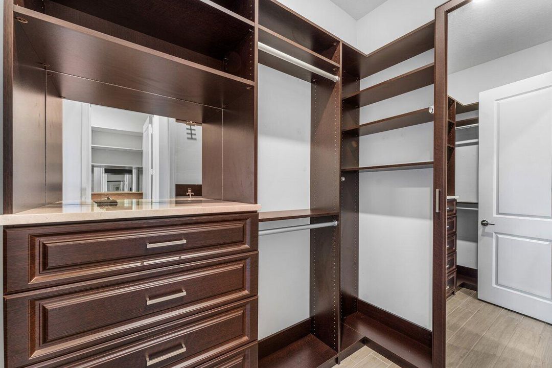 待售: $875,000 (4 贝兹, 3 浴室, 3001 平方英尺)