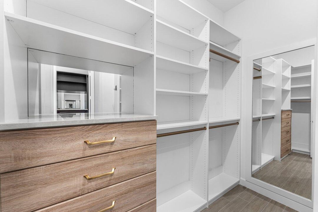 待售: $875,000 (4 贝兹, 3 浴室, 3001 平方英尺)