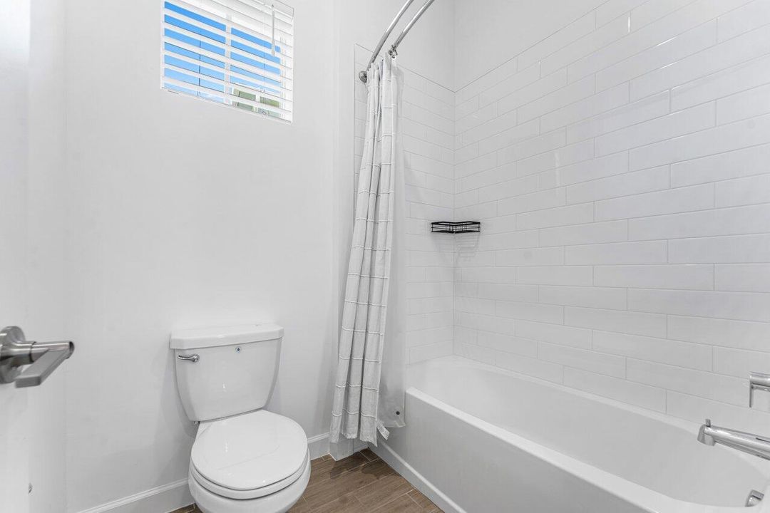 待售: $875,000 (4 贝兹, 3 浴室, 3001 平方英尺)