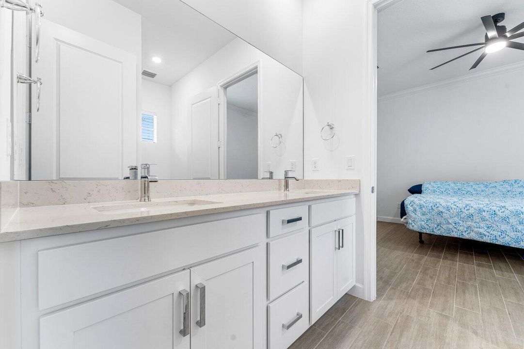 待售: $875,000 (4 贝兹, 3 浴室, 3001 平方英尺)