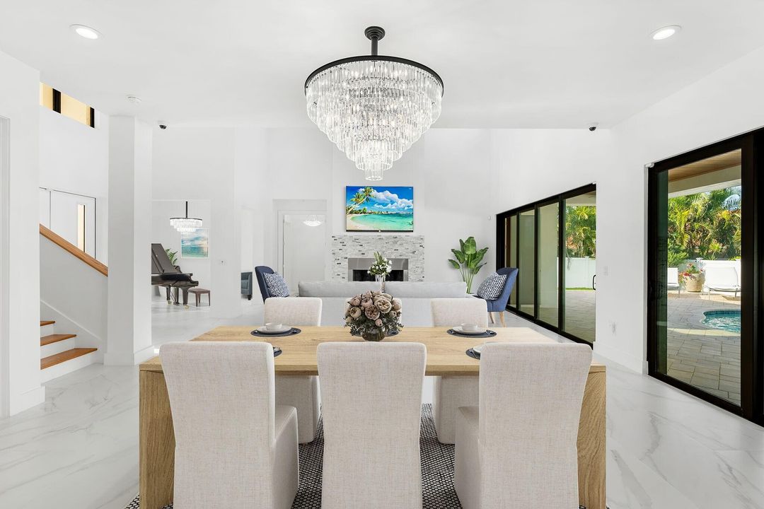 For Sale: $1,645,000 (5 beds, 4 baths, 3927 Square Feet)