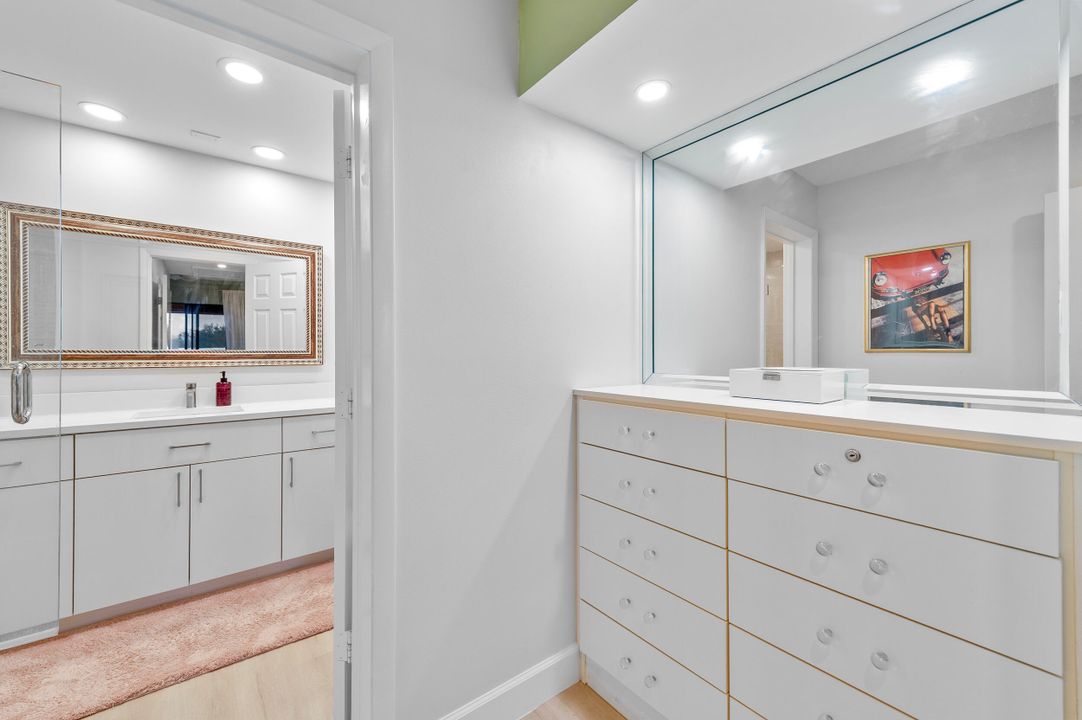 待售: $349,999 (1 贝兹, 1 浴室, 1089 平方英尺)