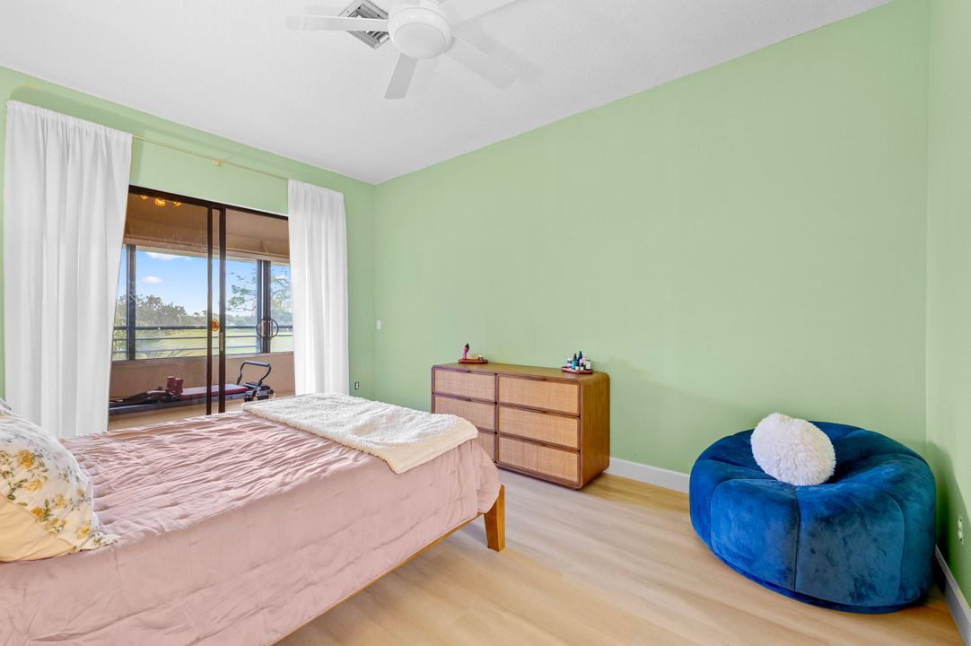 待售: $349,999 (1 贝兹, 1 浴室, 1089 平方英尺)