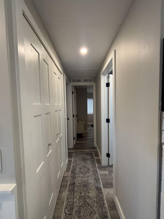 For Sale: $65,000 (2 beds, 2 baths, 981 Square Feet)