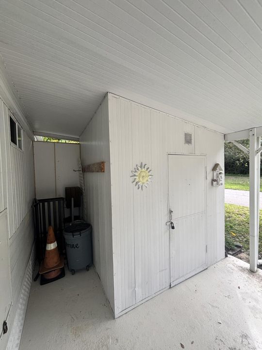 For Sale: $65,000 (2 beds, 2 baths, 981 Square Feet)