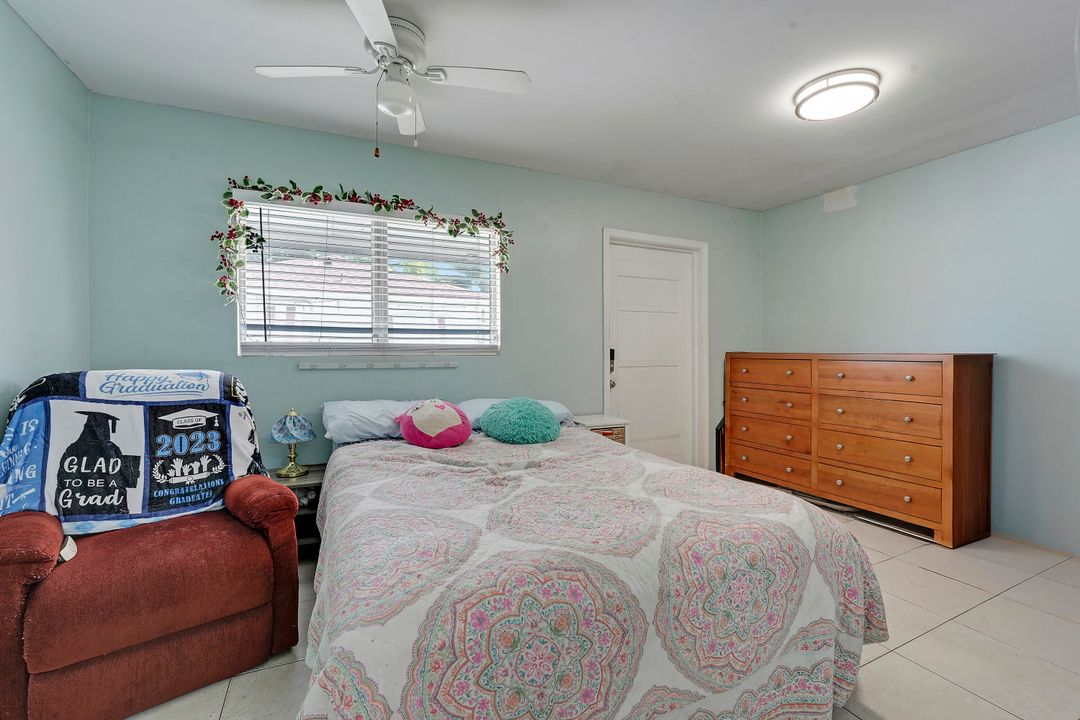 For Sale: $500,000 (3 beds, 2 baths, 1184 Square Feet)