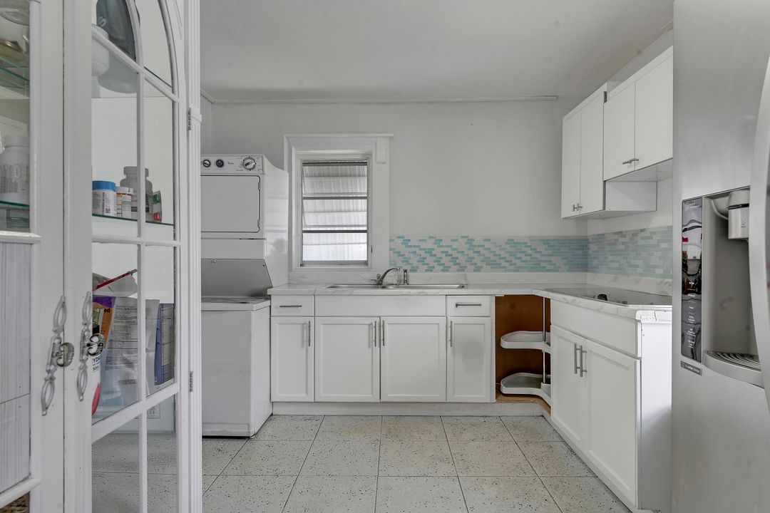 For Sale: $500,000 (3 beds, 2 baths, 1184 Square Feet)