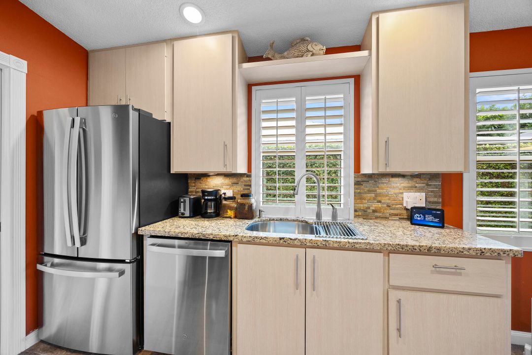 For Sale: $450,000 (2 beds, 2 baths, 1505 Square Feet)