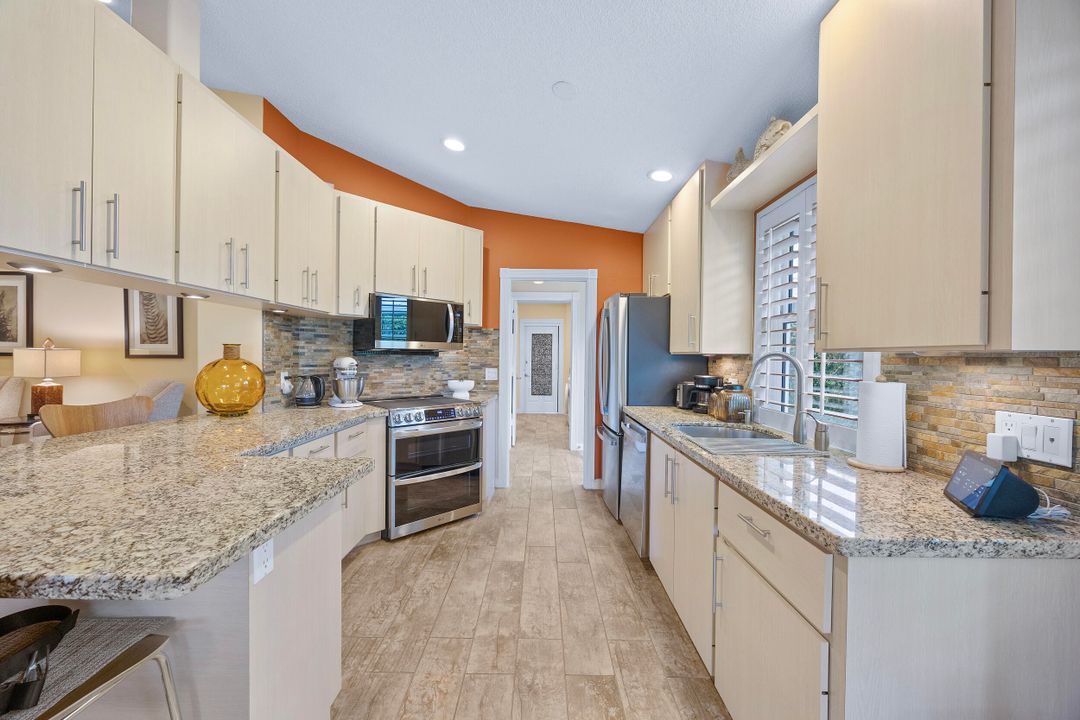 For Sale: $450,000 (2 beds, 2 baths, 1505 Square Feet)