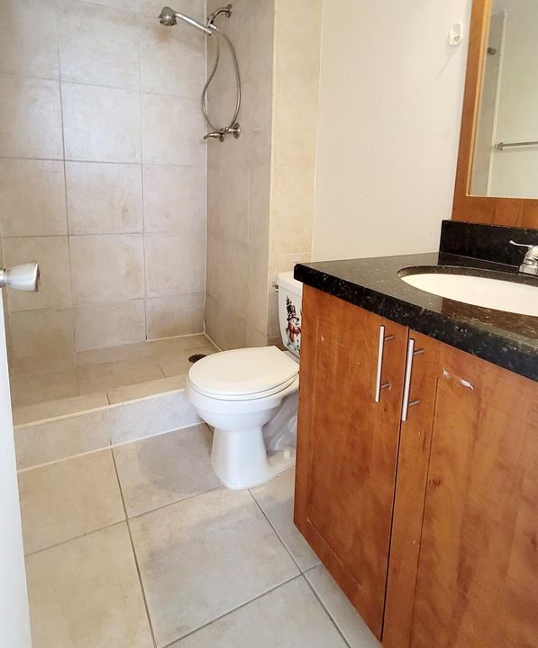 For Rent: $1,850 (2 beds, 2 baths, 1036 Square Feet)