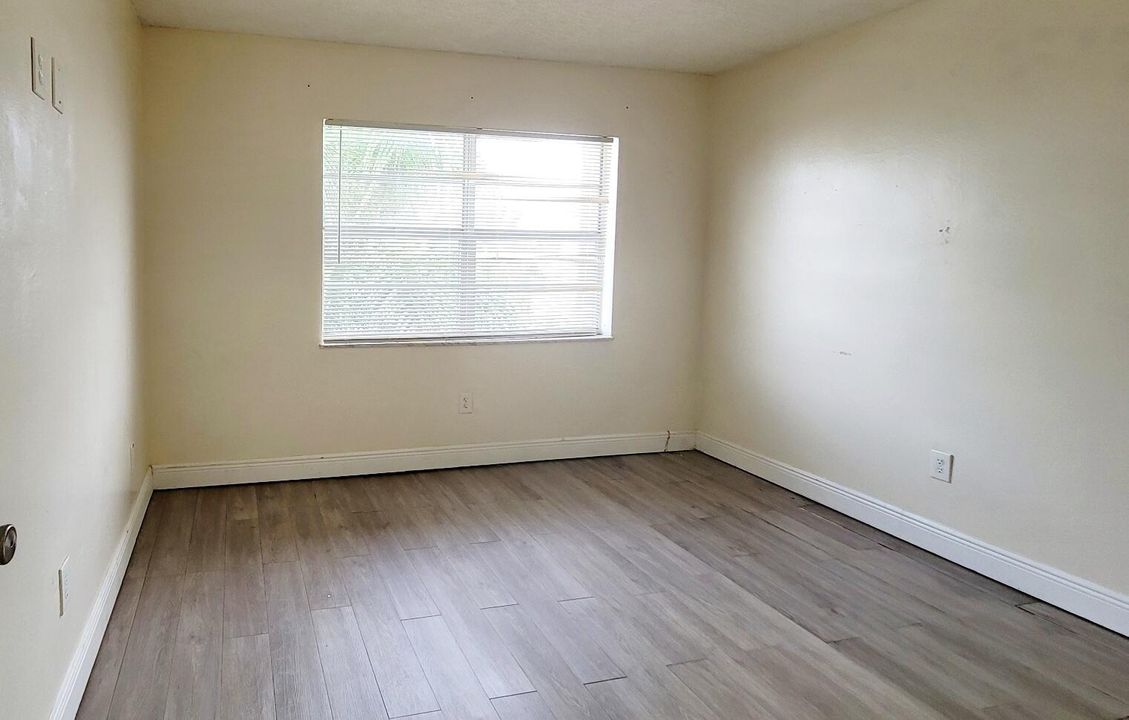 For Rent: $1,850 (2 beds, 2 baths, 1036 Square Feet)