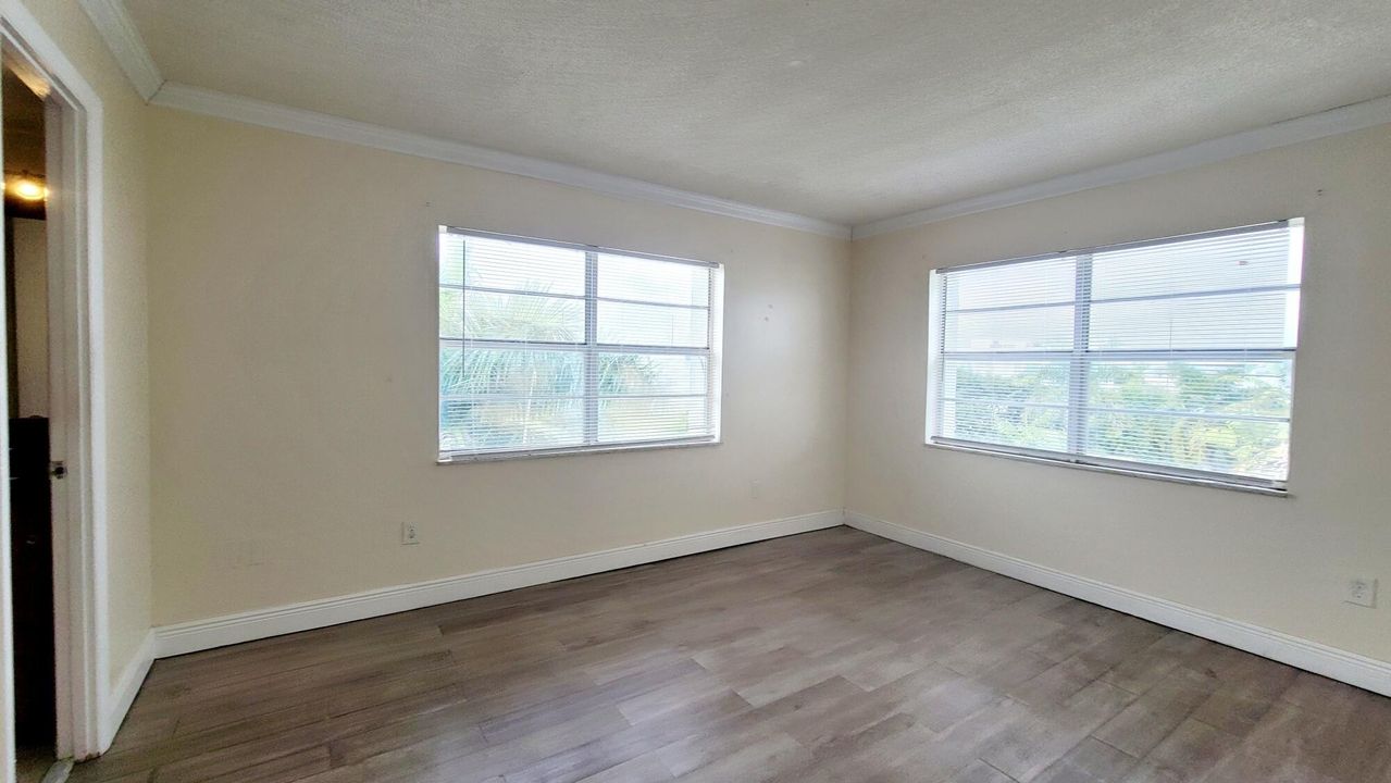 For Rent: $1,850 (2 beds, 2 baths, 1036 Square Feet)