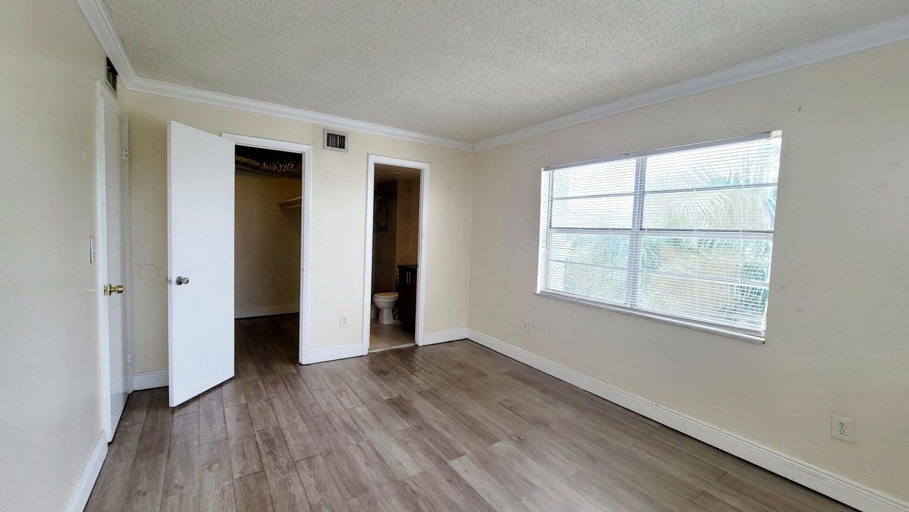 For Rent: $1,850 (2 beds, 2 baths, 1036 Square Feet)