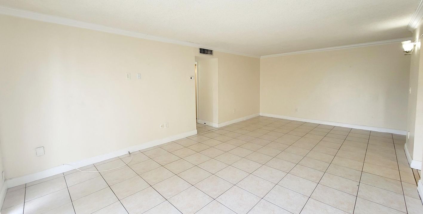 For Rent: $1,850 (2 beds, 2 baths, 1036 Square Feet)