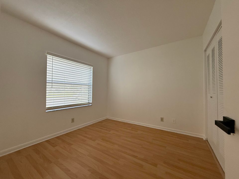 For Rent: $2,200 (2 beds, 2 baths, 857 Square Feet)