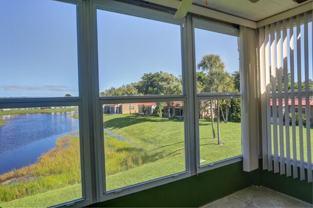 В аренду: $1,750 (2 спален, 2 ванн, 888 Квадратных фут)