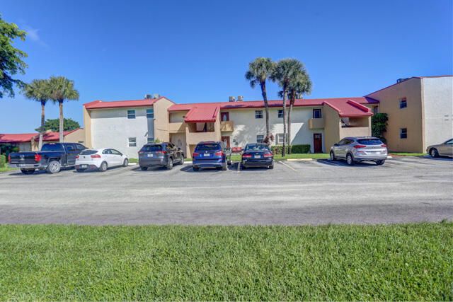 В аренду: $1,750 (2 спален, 2 ванн, 888 Квадратных фут)