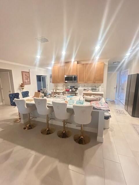 En Renta: $2,650 (5 camas, 3 baños, 2296 Pies cuadrados)