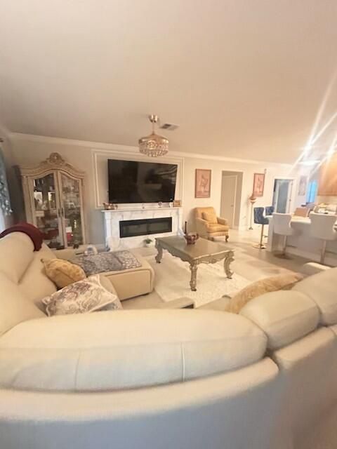 En Renta: $2,650 (5 camas, 3 baños, 2296 Pies cuadrados)