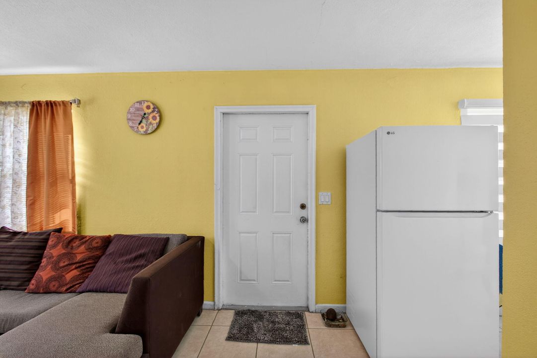 En Venta: $310,000 (3 camas, 1 baños, 702 Pies cuadrados)