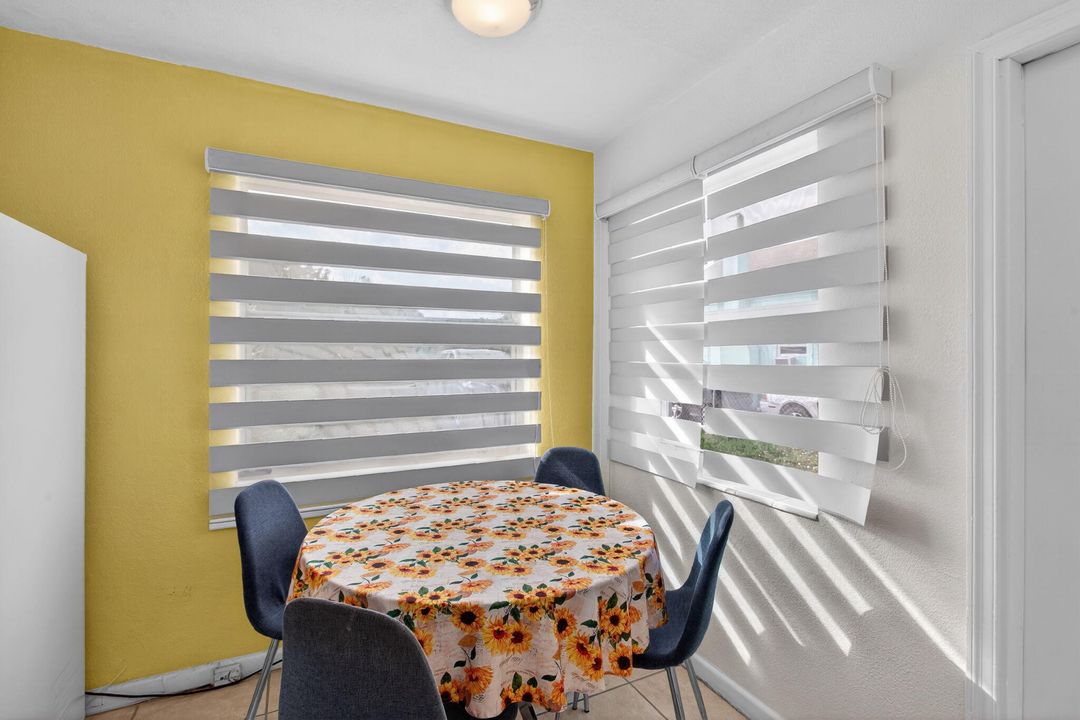 En Venta: $310,000 (3 camas, 1 baños, 702 Pies cuadrados)