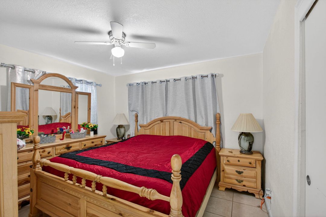 En Venta: $310,000 (3 camas, 1 baños, 702 Pies cuadrados)