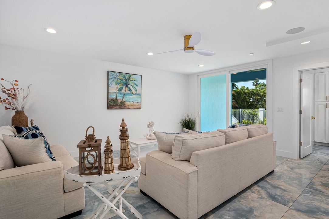 For Sale: $2,999,999 (3 beds, 4 baths, 3022 Square Feet)