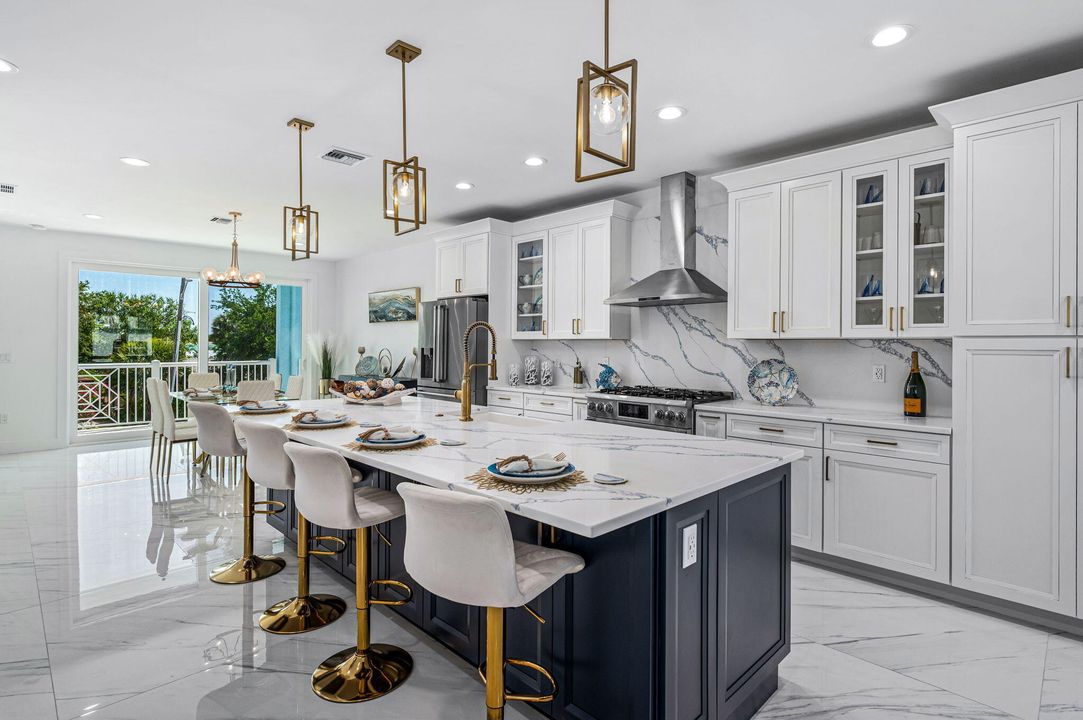 For Sale: $2,999,999 (3 beds, 4 baths, 3022 Square Feet)