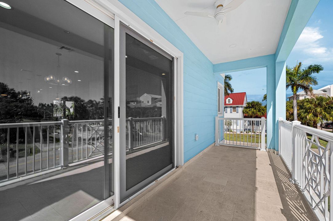 For Sale: $2,999,999 (3 beds, 4 baths, 3022 Square Feet)