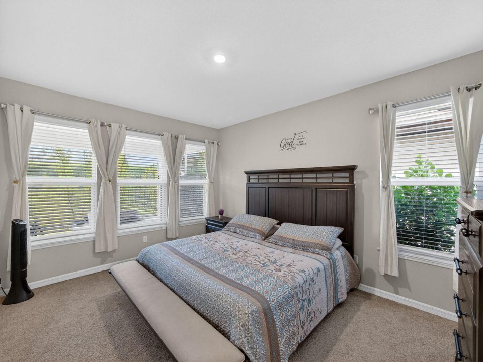 待售: $565,000 (4 贝兹, 3 浴室, 2600 平方英尺)