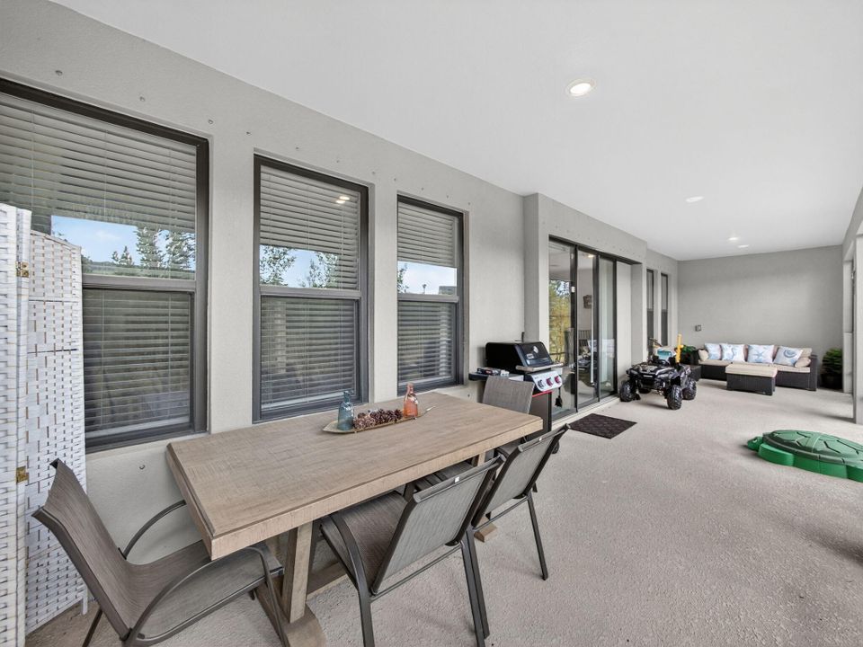 待售: $565,000 (4 贝兹, 3 浴室, 2600 平方英尺)