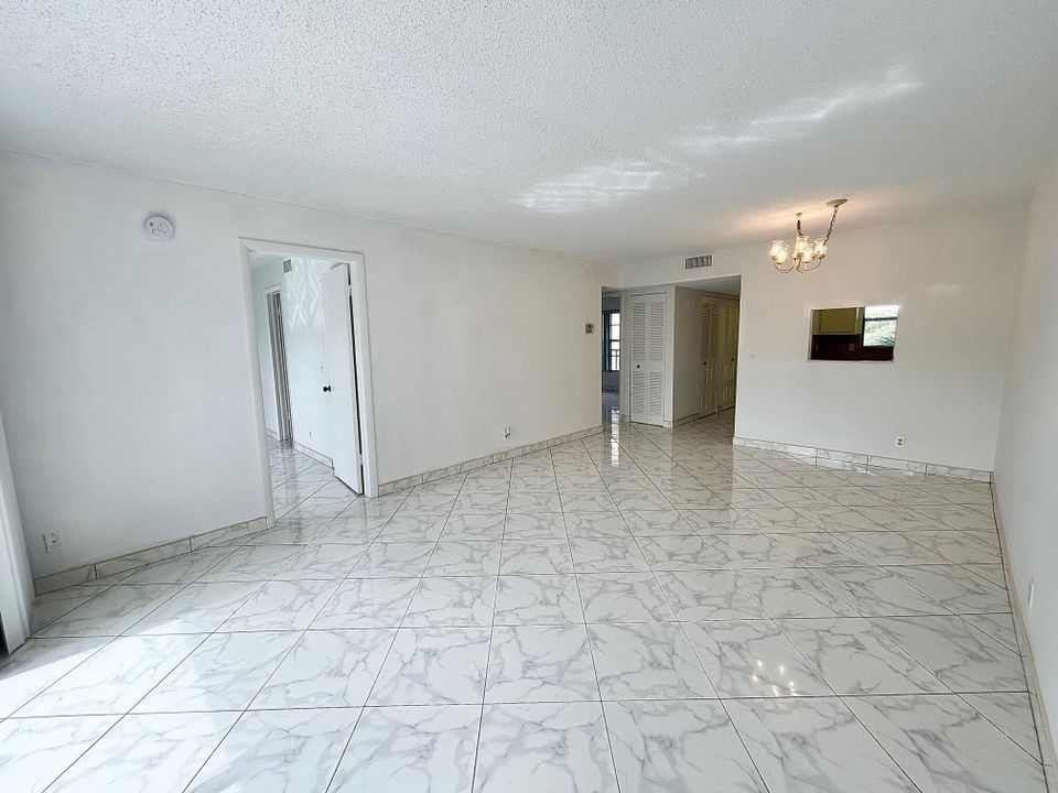 En Venta: $75,000 (2 camas, 2 baños, 1020 Pies cuadrados)