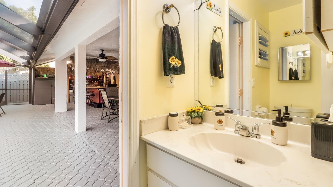 待售: $875,000 (4 贝兹, 2 浴室, 2283 平方英尺)