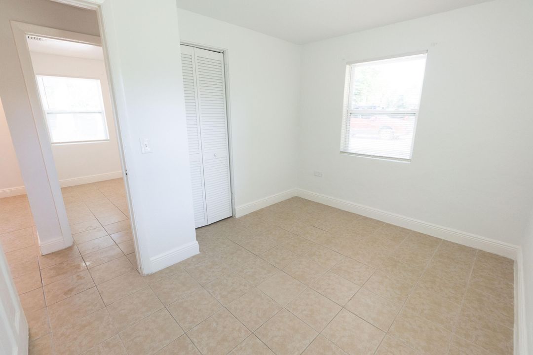 待售: $350,000 (2 贝兹, 1 浴室, 567 平方英尺)