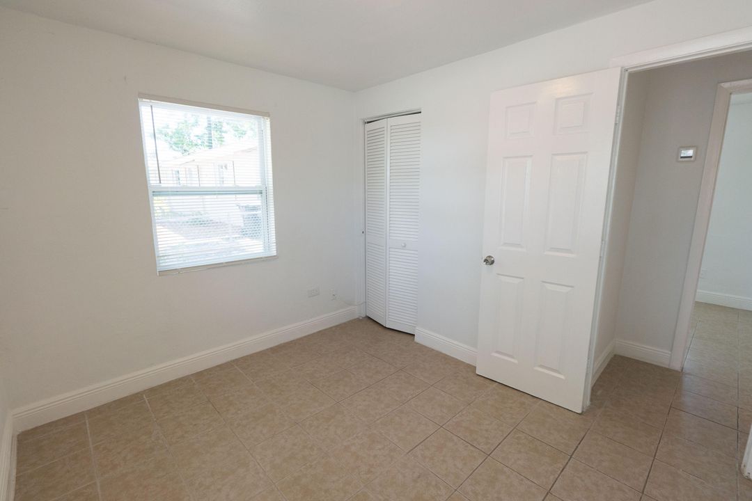 待售: $350,000 (2 贝兹, 1 浴室, 567 平方英尺)