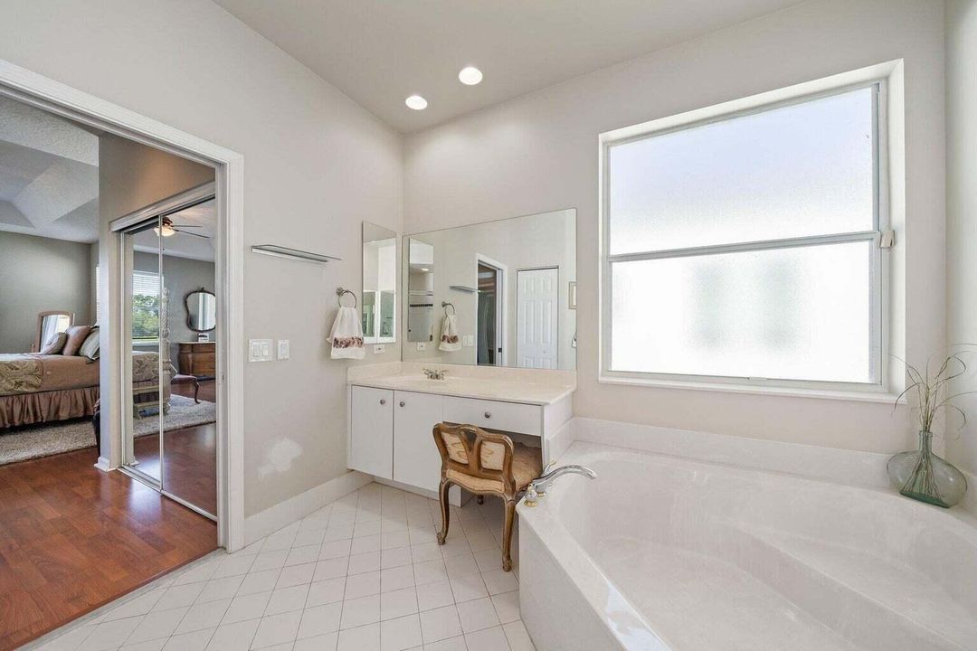 For Rent: $5,500 (3 beds, 2 baths, 2497 Square Feet)