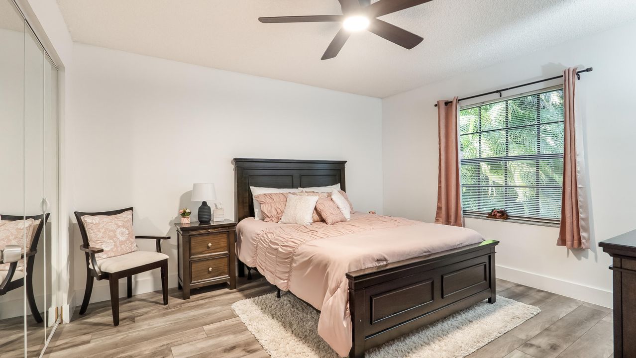 待售: $875,000 (4 贝兹, 2 浴室, 2283 平方英尺)