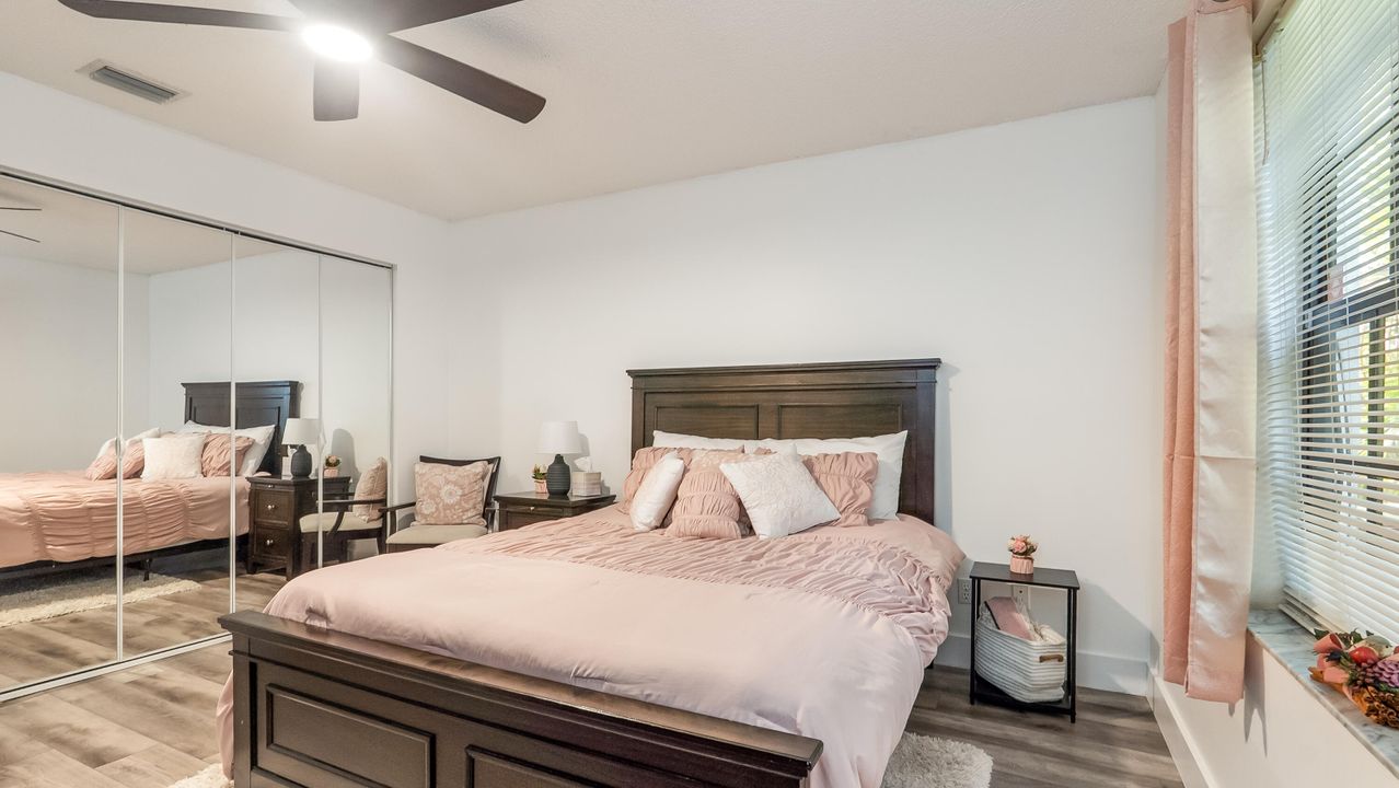 待售: $875,000 (4 贝兹, 2 浴室, 2283 平方英尺)