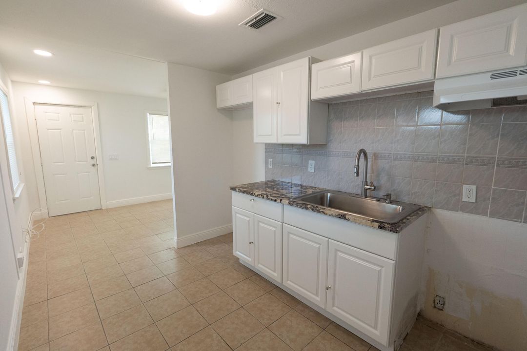 待售: $350,000 (2 贝兹, 1 浴室, 567 平方英尺)