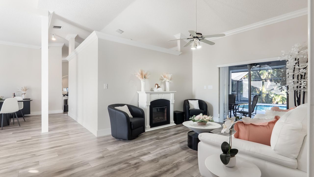 待售: $875,000 (4 贝兹, 2 浴室, 2283 平方英尺)