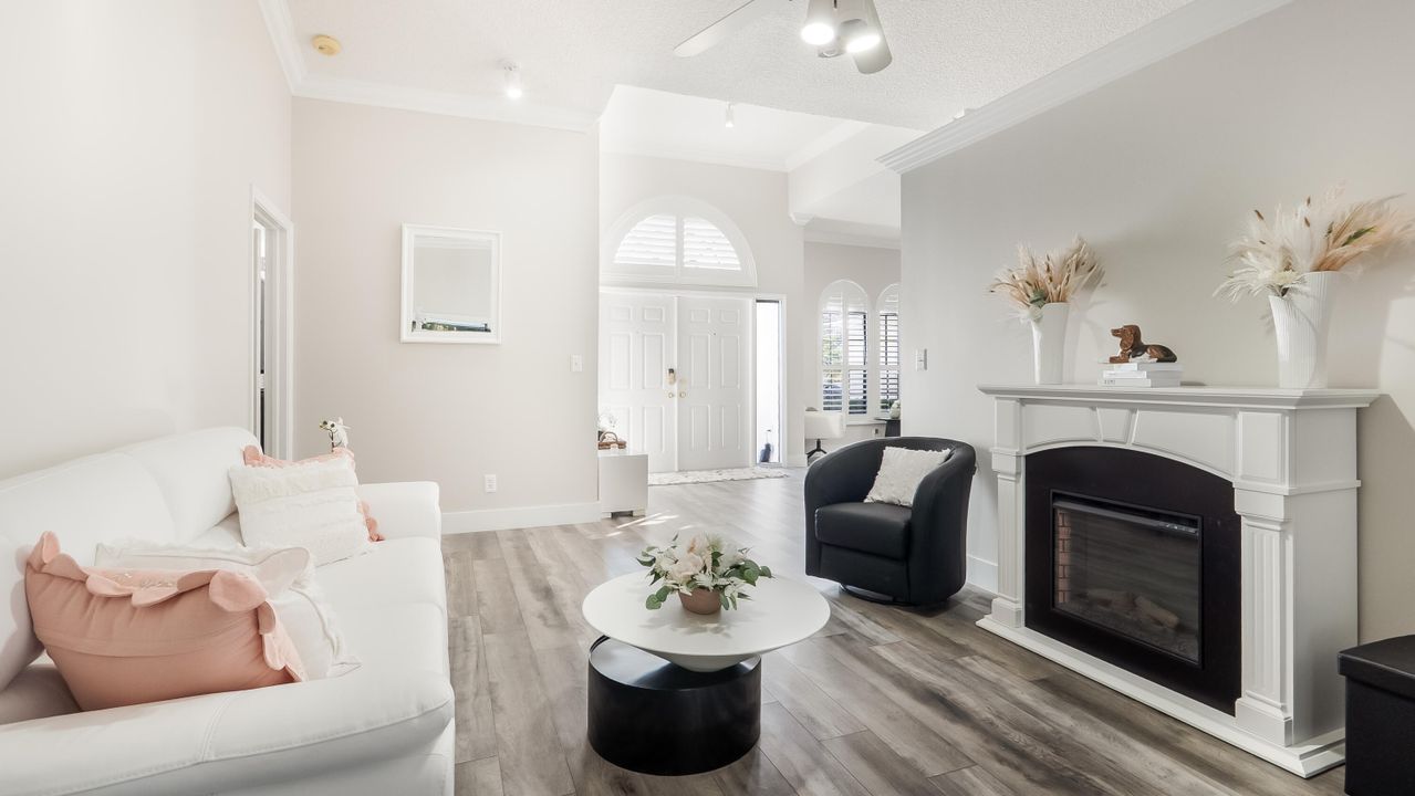 待售: $875,000 (4 贝兹, 2 浴室, 2283 平方英尺)