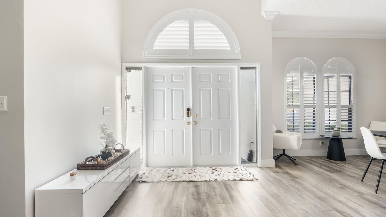 待售: $875,000 (4 贝兹, 2 浴室, 2283 平方英尺)