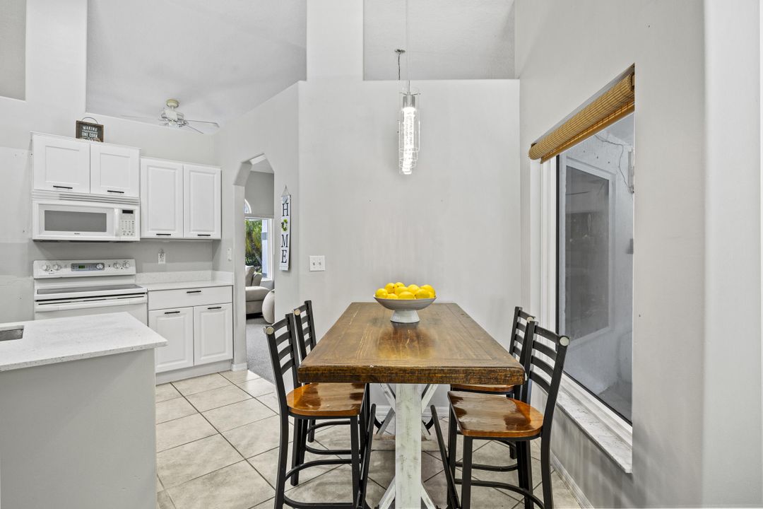 待售: $665,000 (3 贝兹, 2 浴室, 1671 平方英尺)