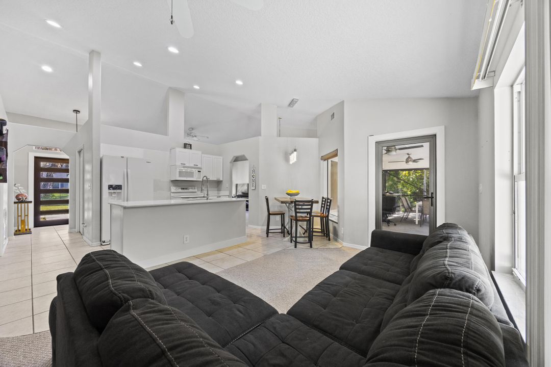 待售: $665,000 (3 贝兹, 2 浴室, 1671 平方英尺)