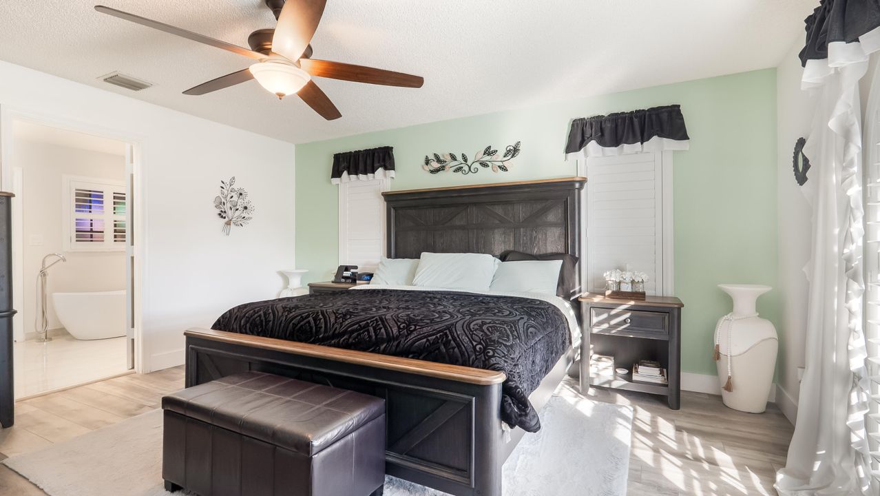 待售: $875,000 (4 贝兹, 2 浴室, 2283 平方英尺)