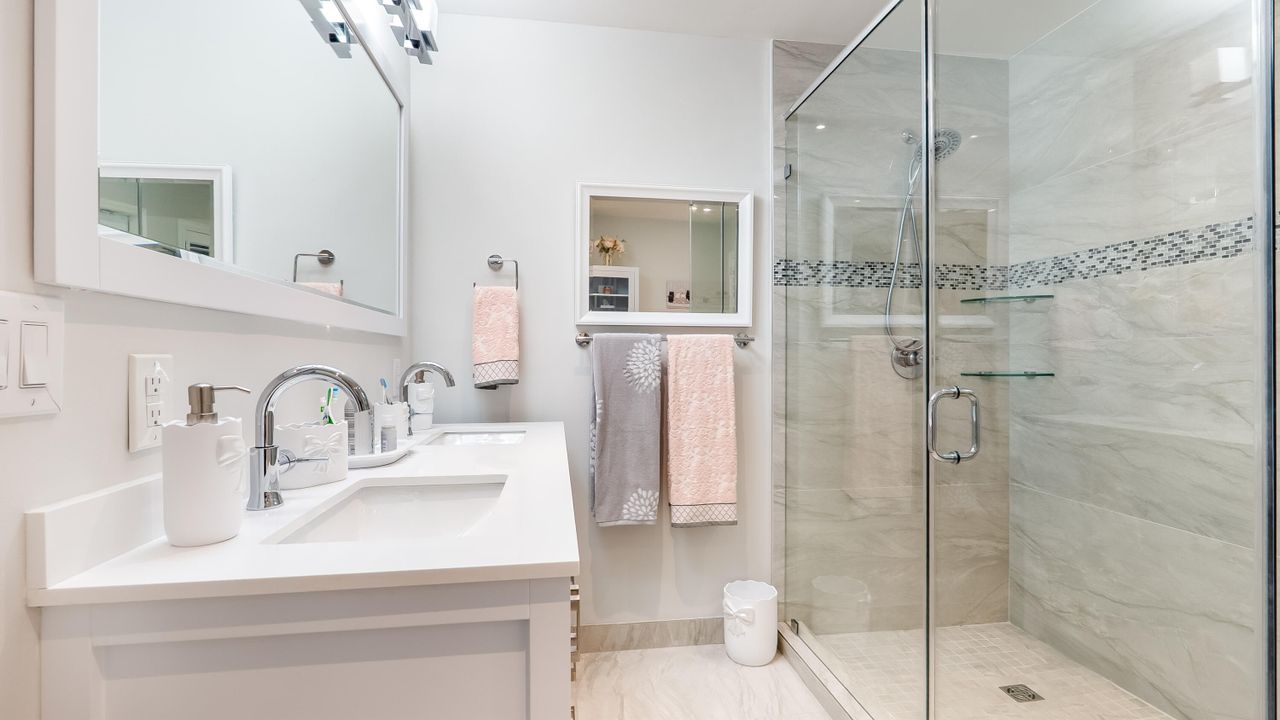 待售: $875,000 (4 贝兹, 2 浴室, 2283 平方英尺)