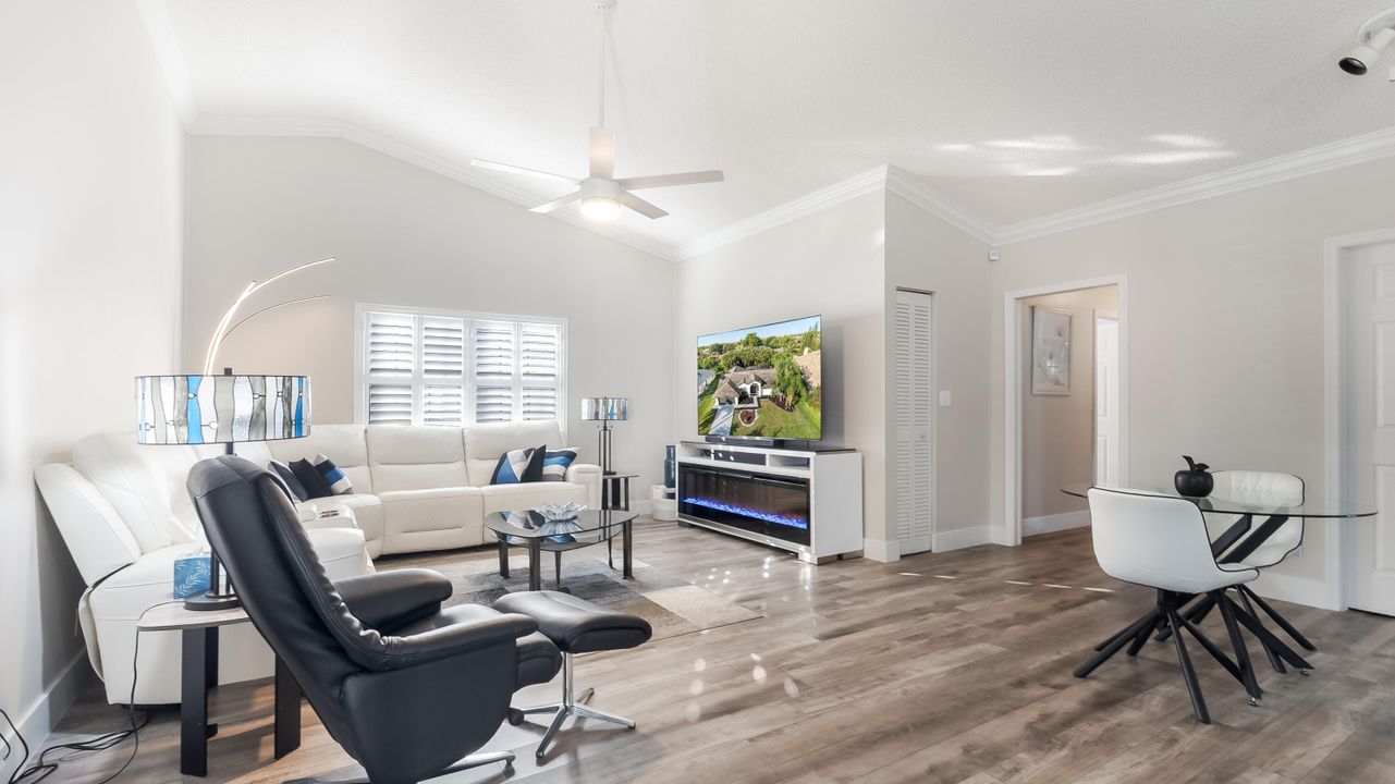 待售: $875,000 (4 贝兹, 2 浴室, 2283 平方英尺)