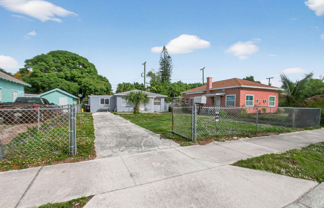 En Venta: $310,000 (3 camas, 1 baños, 702 Pies cuadrados)